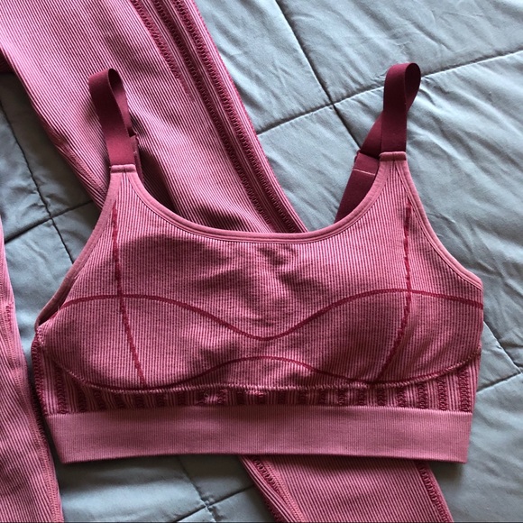 Fabletics by Kelly Rowland- Conquer outfit 💪 - Picture 2 of 6